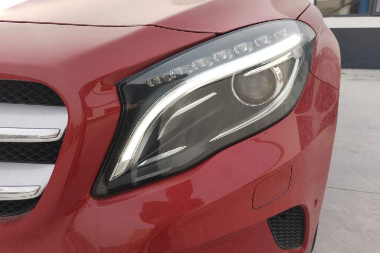 Used Mercedes-Benz GLA 2015 GLA 200 Left Front Headlight