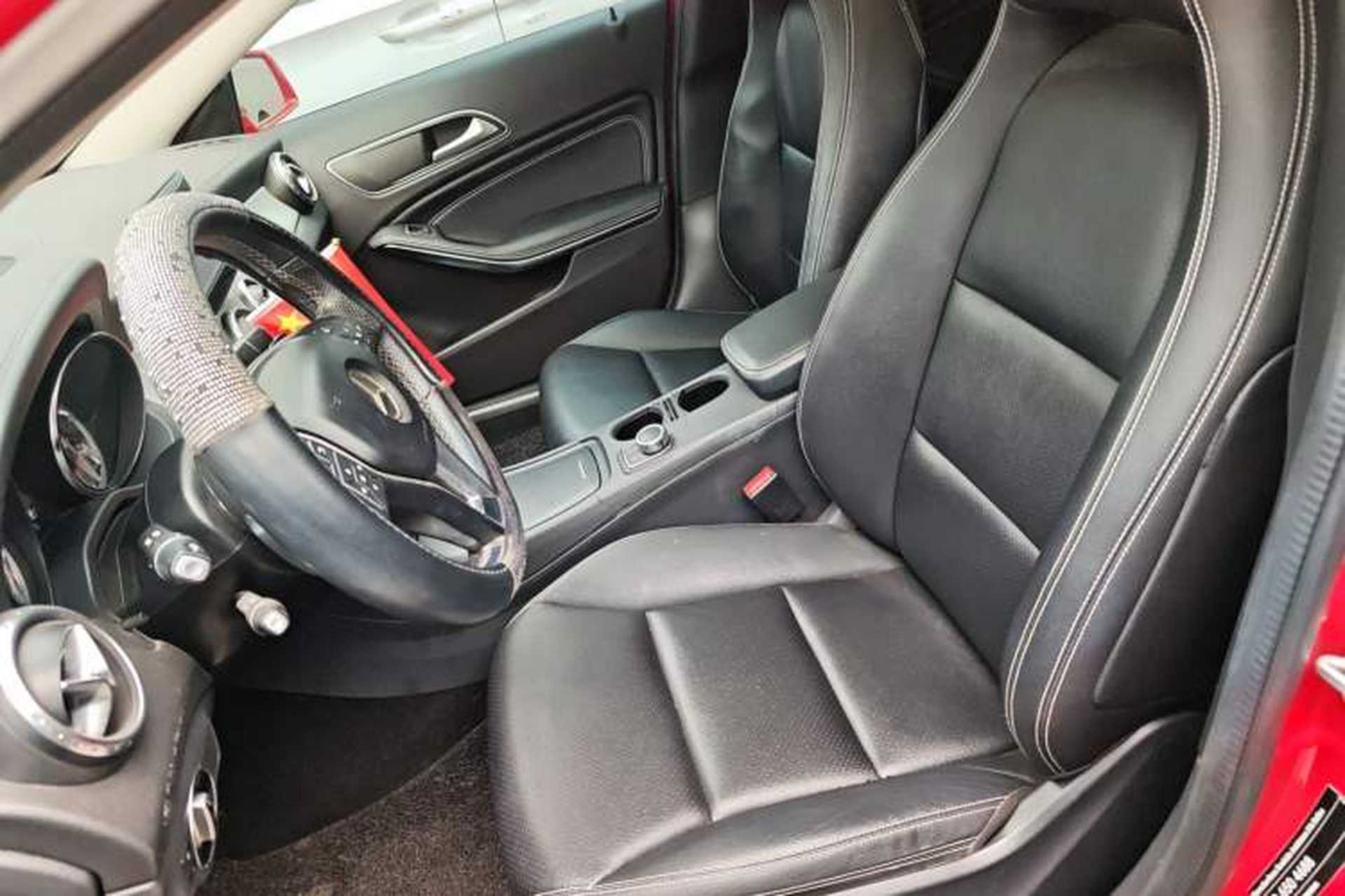 Used Mercedes-Benz GLA 2015 GLA 220 4MATIC Fashion Model Left Front Seat