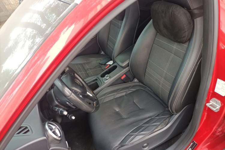 Used Mercedes-Benz GLA 2015 GLA 200 Left Front Seat