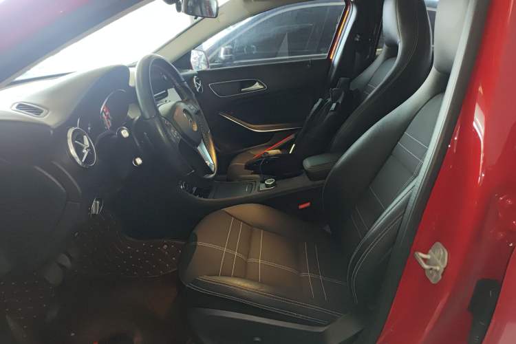 Used Mercedes-Benz GLA 2015 GLA 200 Left Front Seat