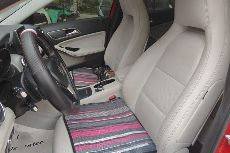 Used Mercedes-Benz GLA 2015 GLA 200 Fashion Model Left Front Seat
