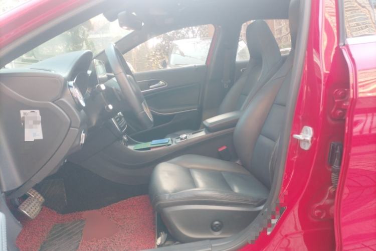 Used Mercedes-Benz GLA 2015 GLA 260 4MATIC Left Front Seat