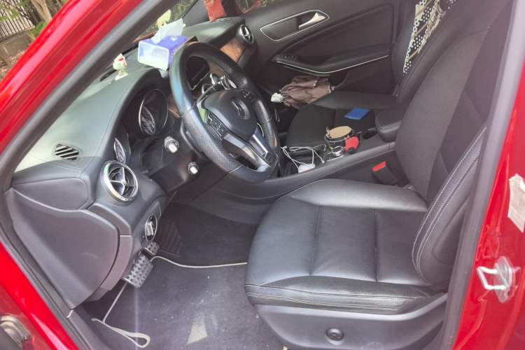 Used Mercedes-Benz GLA 2015 GLA 260 4MATIC Left Front Seat