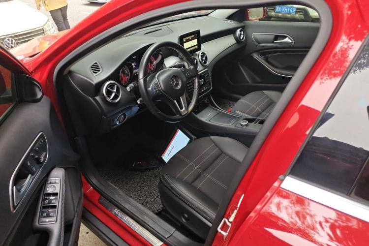 Used Mercedes-Benz GLA 2015 GLA 200 Left Front Seat