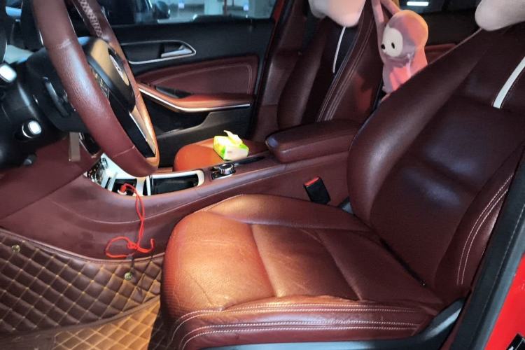 Used Mercedes-Benz GLA 2015 GLA 200 Fashion Model Left Front Seat