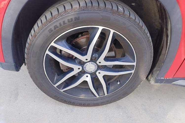 Used Mercedes-Benz GLA 2015 GLA 220 4MATIC Fashion Model Left Front Wheel Hub