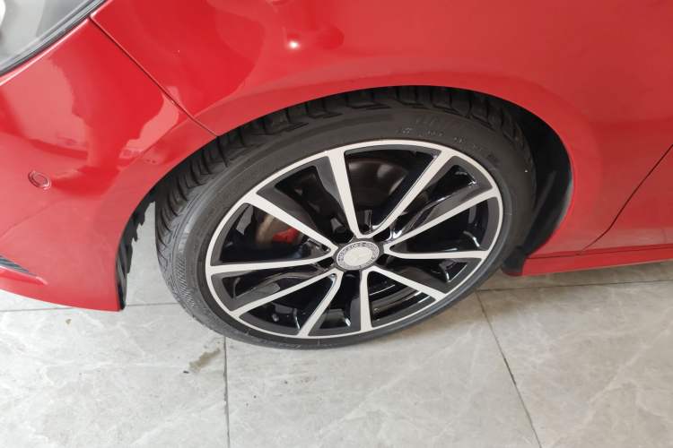 Used Mercedes-Benz GLA 2015 GLA 200 Left Front Wheel Hub