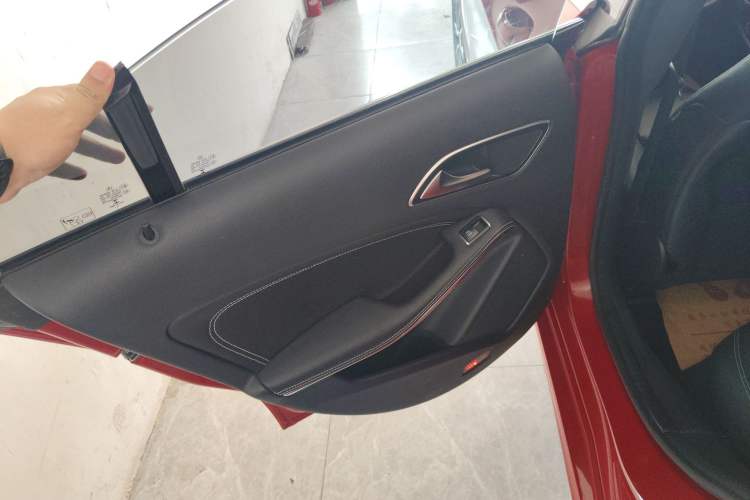 Used Mercedes-Benz GLA 2015 GLA 200 Left Rear Door Interior