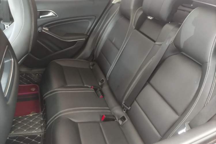 Used Mercedes-Benz GLA 2015 GLA 200 Sport Edition Left Rear Seat