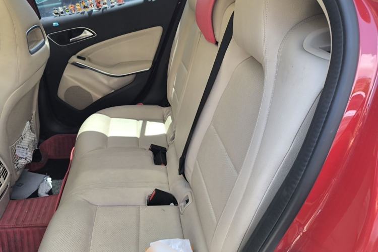 Used Mercedes-Benz GLA 2015 GLA 200 Sport Edition Left Rear Seat