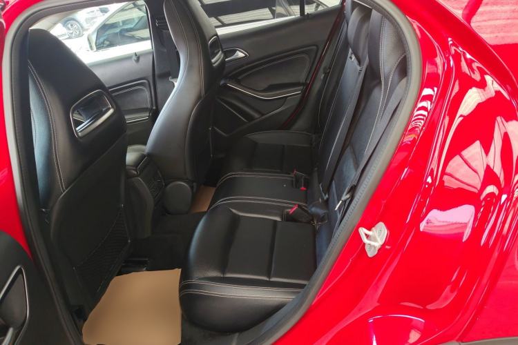 Used Mercedes-Benz GLA 2015 GLA 200 Sport Edition Left Rear Seat