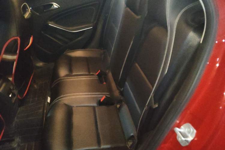 Used Mercedes-Benz GLA 2015 GLA 200 Sport Edition Left Rear Seat