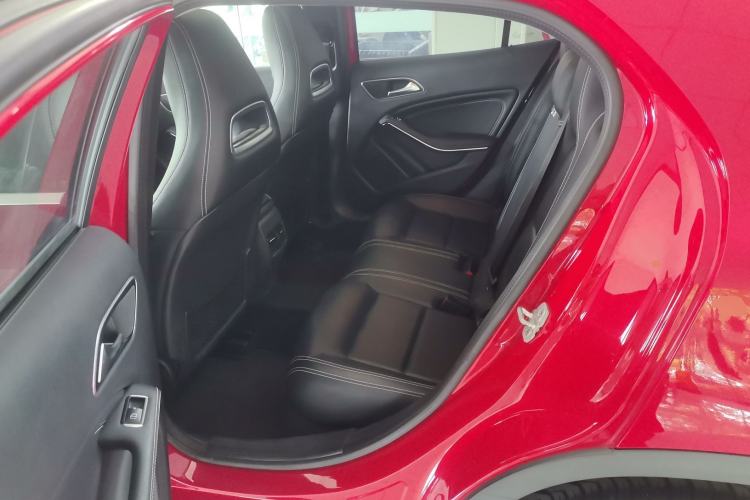 Used Mercedes-Benz GLA 2015 GLA 200 Sport Edition Left Rear Seat