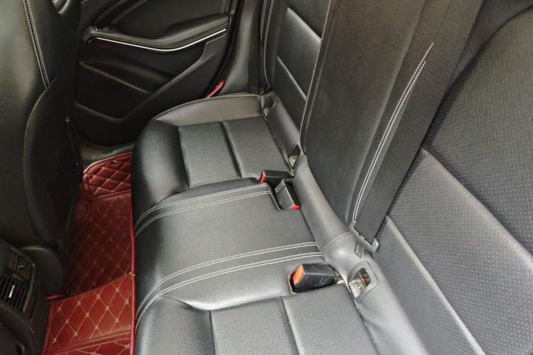 Used Mercedes-Benz GLA 2015 GLA 200 Sport Edition Left Rear Seat