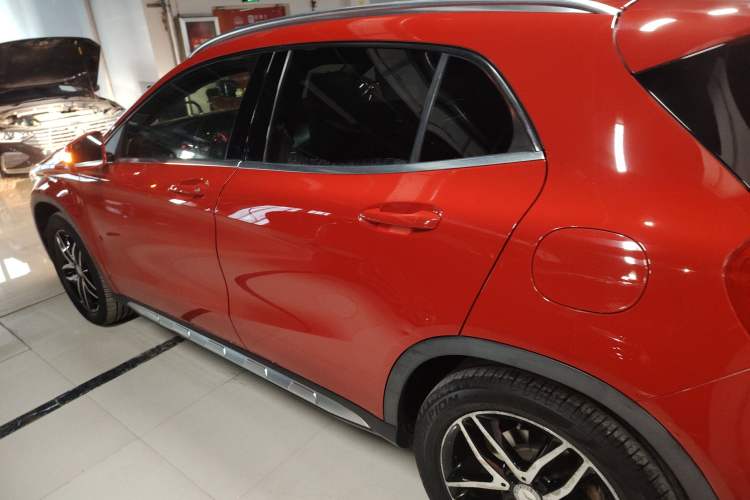 Used Mercedes-Benz GLA 2015 GLA 200 Fashion Model Left Side