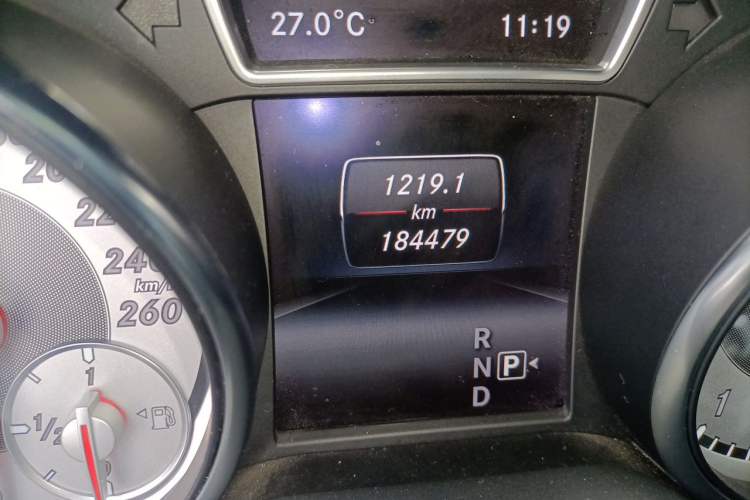 Used Mercedes-Benz GLA 2015 GLA 200 Odometer Close Up
