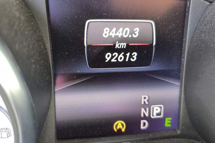 Used Mercedes-Benz GLA 2015 GLA 200 Sport Edition Odometer Close Up