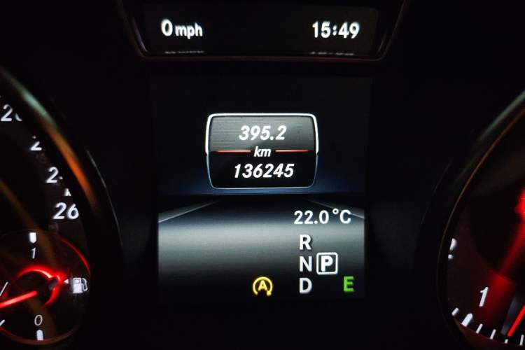 Used Mercedes-Benz GLA 2015 GLA 200 Fashion Model Odometer Close Up