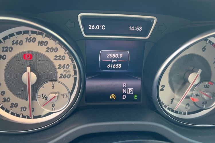Used Mercedes-Benz GLA 2015 GLA 200 Odometer Close Up