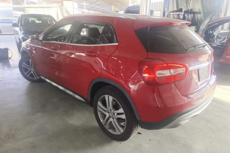 Used Mercedes-Benz GLA 2015 GLA 200 Sport Edition Rear Left 45 Deg