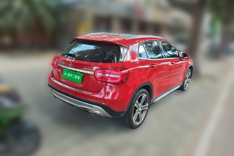 Used Mercedes-Benz GLA 2015 GLA 220 4MATIC Luxury Model Rear Right 45 Deg