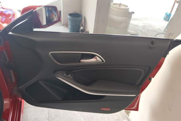 Used Mercedes-Benz GLA 2015 GLA 200 Right Front Door Interior