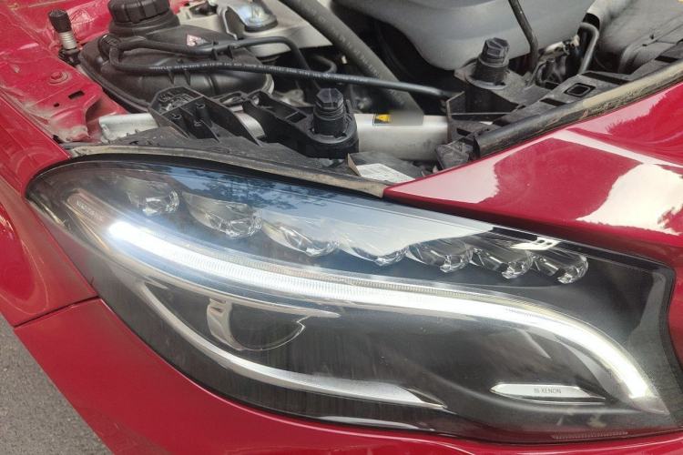 Used Mercedes-Benz GLA 2015 GLA 220 4MATIC Luxury Model Right Front Headlight