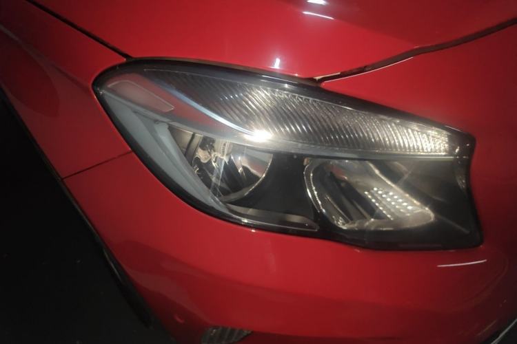 Used Mercedes-Benz GLA 2015 GLA 200 Sport Edition Right Front Headlight