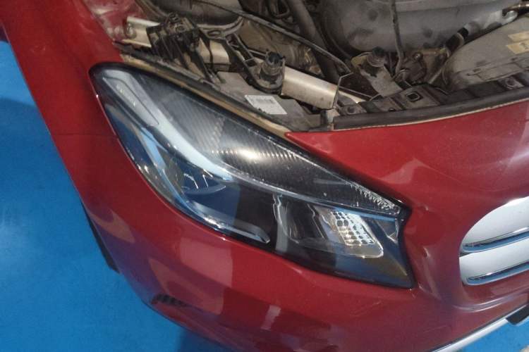 Used Mercedes-Benz GLA 2015 GLA 200 Sport Edition Right Front Headlight