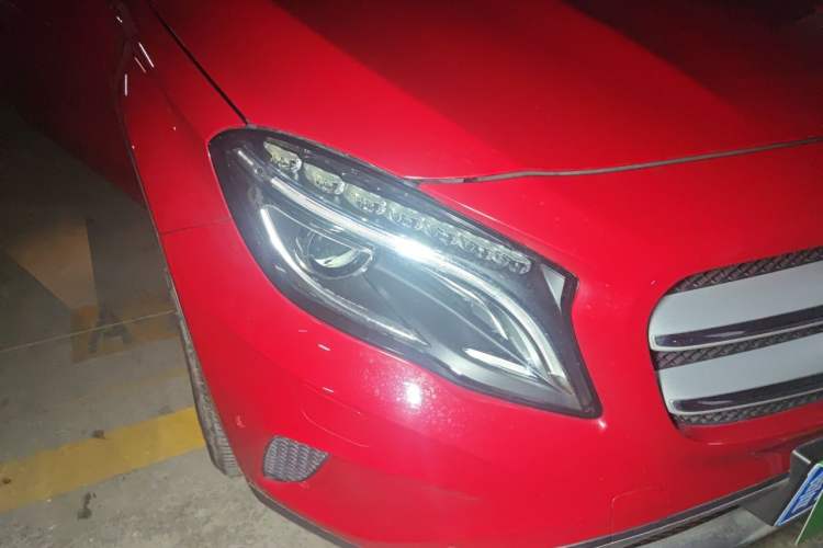 Used Mercedes-Benz GLA 2015 GLA 220 4MATIC Fashion Model Right Front Headlight