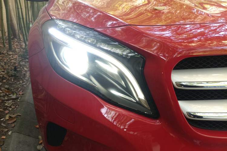 Used Mercedes-Benz GLA 2015 GLA 200 Fashion Model Right Front Headlight