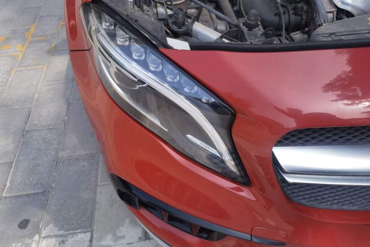 Used Mercedes-Benz GLA 2015 GLA 260 4MATIC Sport Edition Right Front Headlight