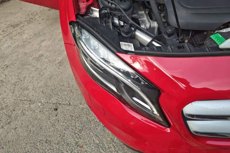Used Mercedes-Benz GLA 2015 GLA 200 Sport Edition Right Front Headlight