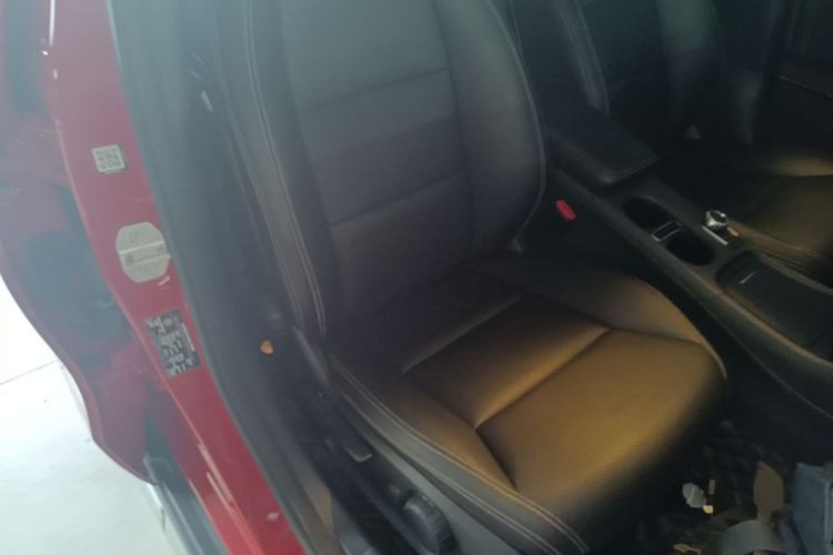 Used Mercedes-Benz GLA 2015 GLA 200 Sport Edition Right Front Seat