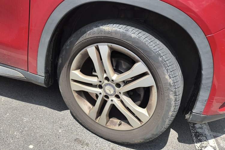 Used Mercedes-Benz GLA 2015 GLA 200 Sport Edition Right Front Wheel Hub