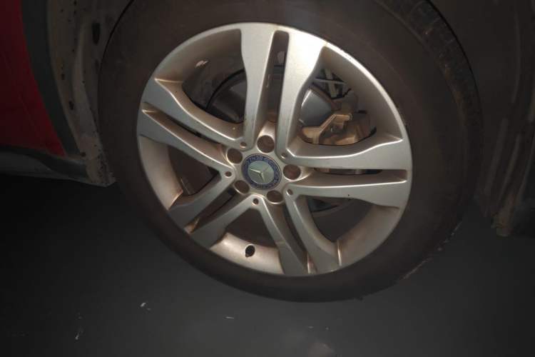 Used Mercedes-Benz GLA 2015 GLA 200 Sport Edition Right Front Wheel Hub