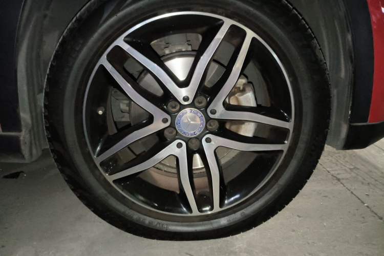 Used Mercedes-Benz GLA 2015 GLA 200 Fashion Model Right Front Wheel Hub