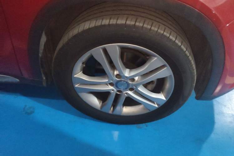 Used Mercedes-Benz GLA 2015 GLA 200 Sport Edition Right Front Wheel Hub