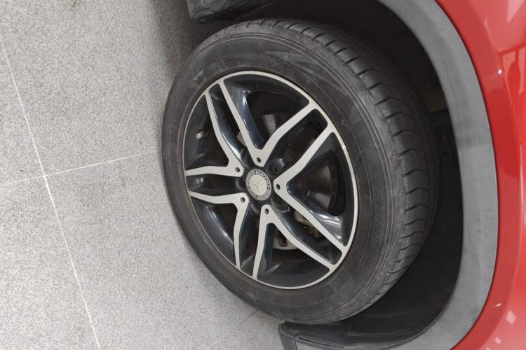 Used Mercedes-Benz GLA 2015 GLA 200 Fashion Model Right Front Wheel Hub