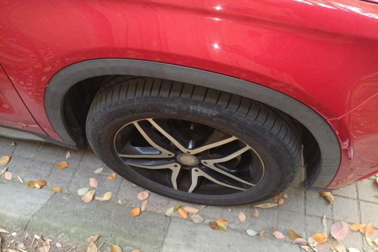 Used Mercedes-Benz GLA 2015 GLA 200 Fashion Model Right Front Wheel Hub