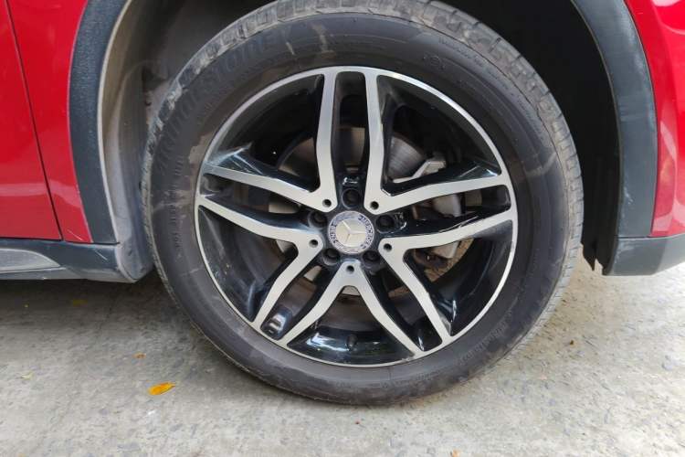 Used Mercedes-Benz GLA 2015 GLA 220 4MATIC Fashion Model Right Front Wheel Hub