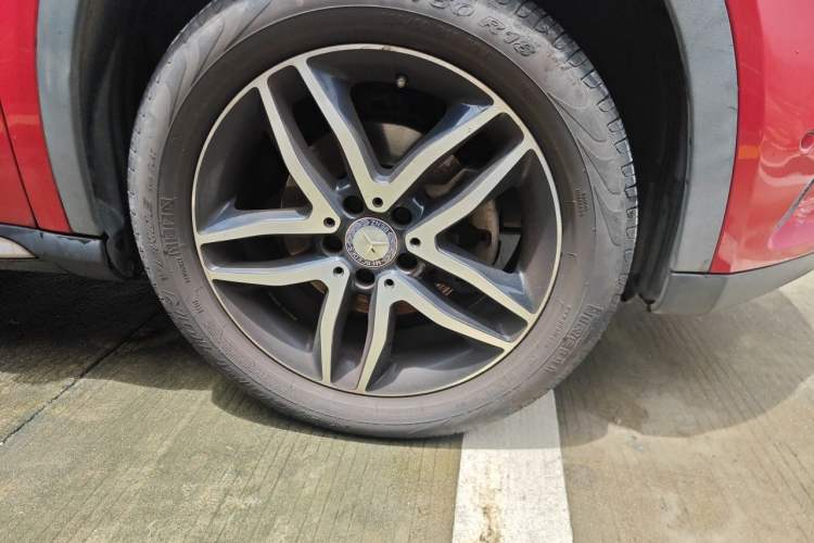 Used Mercedes-Benz GLA 2015 GLA 200 Fashion Model Right Front Wheel Hub