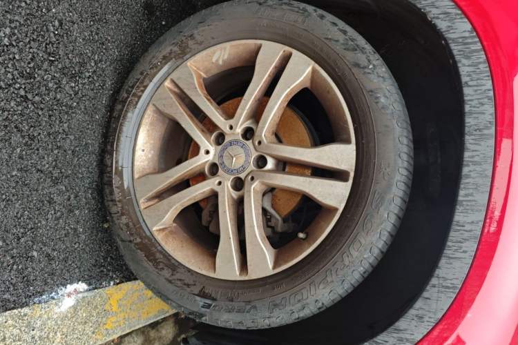 Used Mercedes-Benz GLA 2015 GLA 200 Sport Edition Right Front Wheel Hub