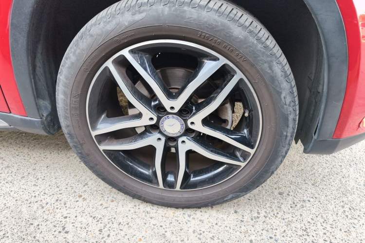 Used Mercedes-Benz GLA 2015 GLA 220 4MATIC Fashion Model Right Front Wheel Hub