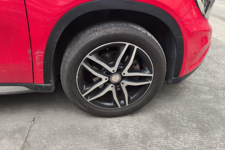 Used Mercedes-Benz GLA 2015 GLA 200 Fashion Model Right Front Wheel Hub