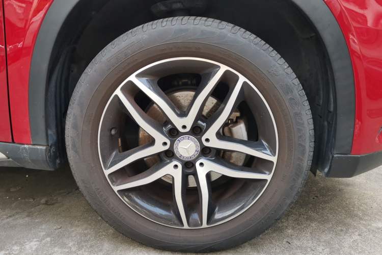 Used Mercedes-Benz GLA 2015 GLA 200 Fashion Model Right Front Wheel Hub