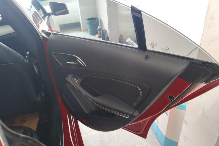 Used Mercedes-Benz GLA 2015 GLA 200 Right Rear Door Interior
