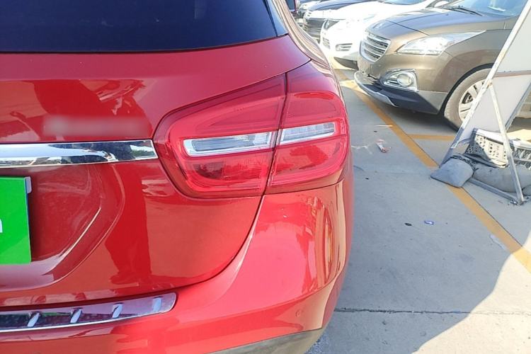 Used Mercedes-Benz GLA 2015 GLA 220 4MATIC Fashion Model Right Rear Taillight