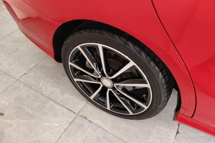 Used Mercedes-Benz GLA 2015 GLA 200 Right Rear Wheel Hub