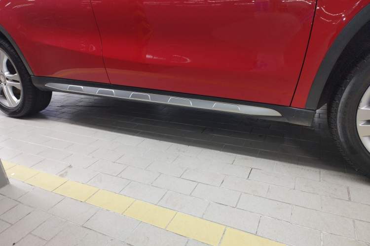 Used Mercedes-Benz GLA 2015 GLA 200 Sport Edition Right Side Sill